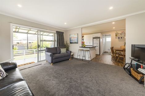 Photo of property in 6b Purdie Place, Milson, Palmerston North, 4414