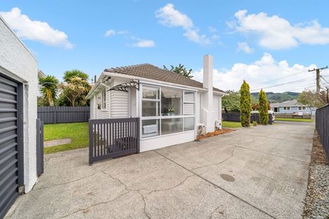 Photo of property in 4 Routley Crescent, Elderslea, Upper Hutt, 5018