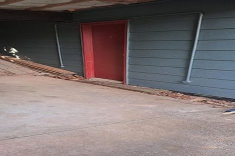 Photo of property in 2/21 Malters Place, Browns Bay, Auckland, 0630