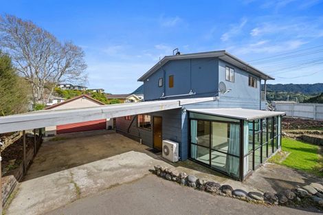 Photo of property in 62 Waikawa Road, Picton, 7220