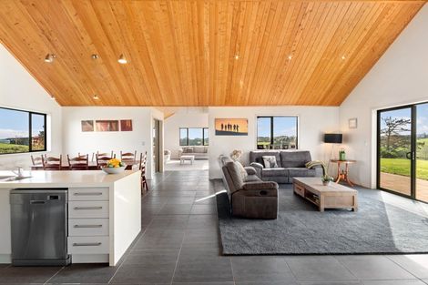 Photo of property in 87 Ruebe Road, Buckland, Pukekohe, 2677