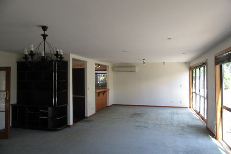 Photo of property in 302 Riccarton Road, Upper Riccarton, Christchurch, 8041