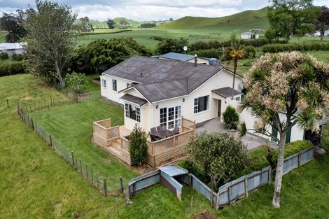 Photo of property in 891 Bird Road, Pukengahu, Stratford, 4393