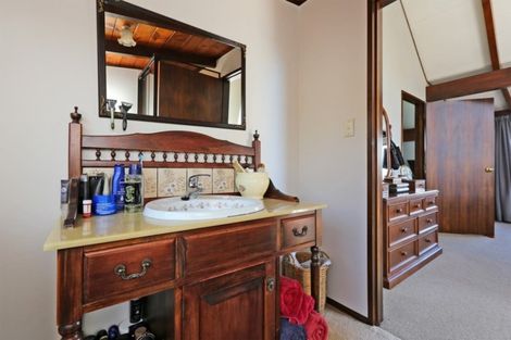 Photo of property in 23 Delhi Road, Hospital Hill, Napier, 4110