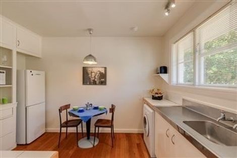 Photo of property in 16 Holly Road, St Albans, Christchurch, 8014