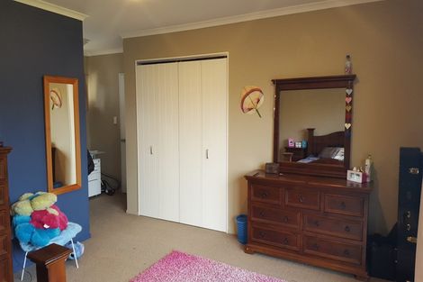 Photo of property in 73 Reading Street, Greytown, 5712