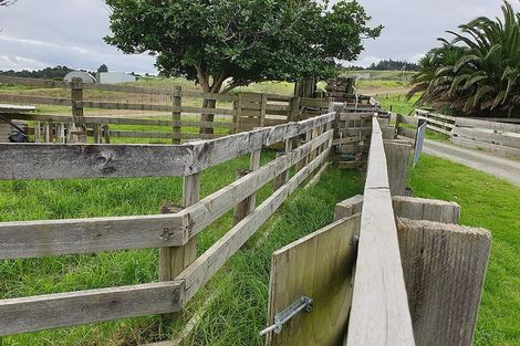 Photo of property in 85 Te Pahi River Drive, Paparoa, Maungaturoto, 0583