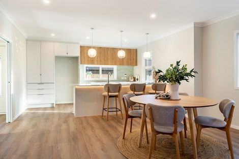 Photo of property in 70b Heretaunga Square, Silverstream, Upper Hutt, 5019