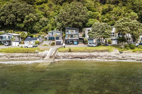 Photo of property in 10 Ocean Parade, Pukerua Bay, 5026
