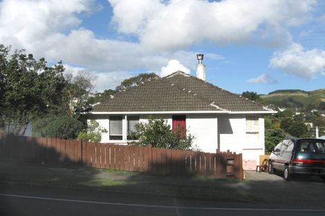 Photo of property in 190 Mungavin Avenue, Cannons Creek, Porirua, 5024