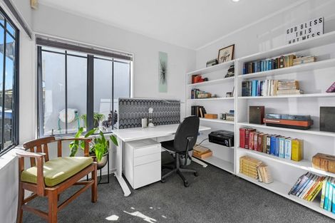 Photo of property in 16 Kenneth Place, Rototuna, Hamilton, 3210