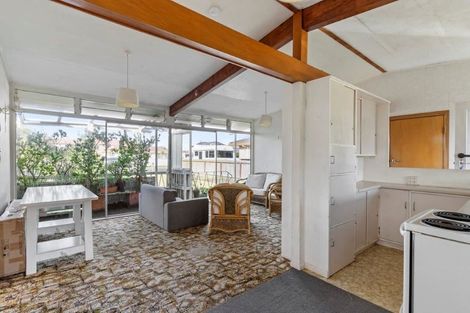 Photo of property in 17 Pine Road, Orewa, 0931