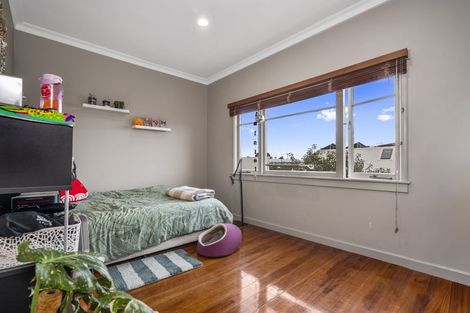 Photo of property in 37 Burrows Street, Tauranga South, Tauranga, 3112