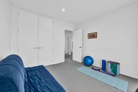 Photo of property in 25 Aderman Place, Hurworth, New Plymouth, 4310