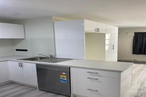 Photo of property in Drummond Street Flats, 17/19 Drummond Street, Mount Cook, Wellington, 6021