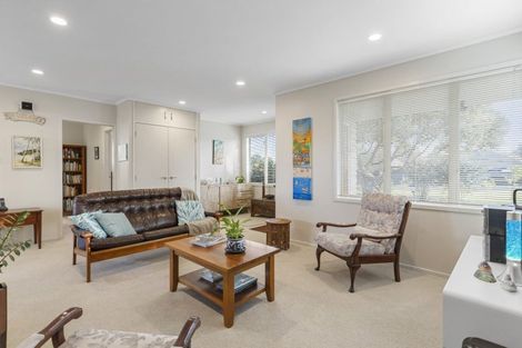 Photo of property in 30 Elliot Street, Howick, Auckland, 2014