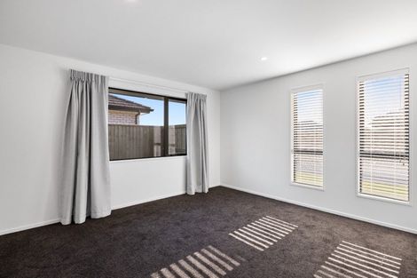 Photo of property in 14 Harry Manship Crescent, Halswell, Christchurch, 8025