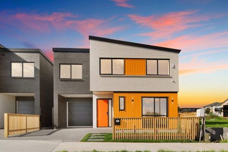 Photo of property in 3 Taipahitini Road, Rosehill, 2113