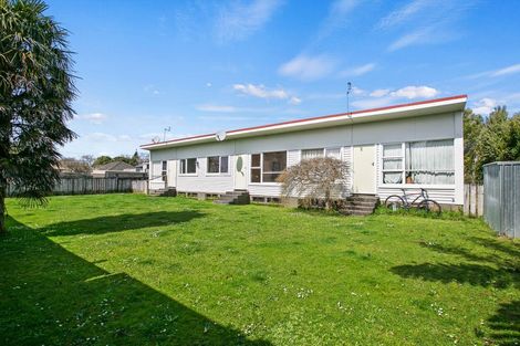 Photo of property in 418a-c Carrington Street, Upper Vogeltown, New Plymouth, 4310