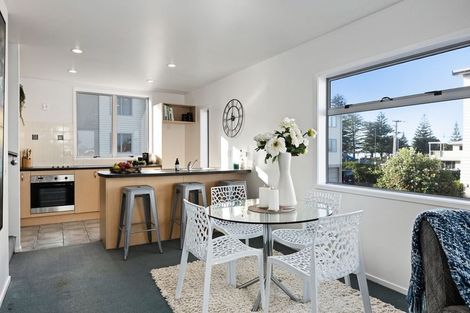 Photo of property in 19/3 Riverside Road, Orewa, 0931