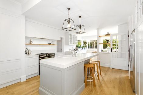 Photo of property in 301 Fergusson Drive, Heretaunga, Upper Hutt, 5018