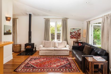 Photo of property in 42 Holly Road, St Albans, Christchurch, 8014