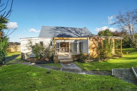 Photo of property in 72 Matua Road, Huapai, Kumeu, 0810