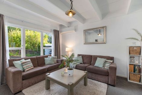 Photo of property in 2/86 Divich Avenue, Te Atatu South, Auckland, 0610