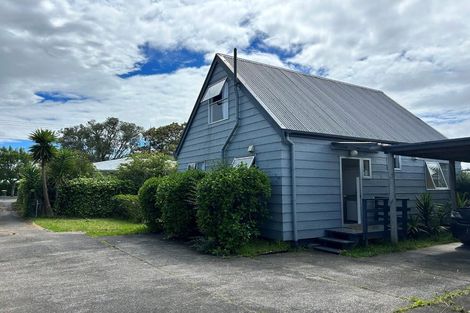 Photo of property in 2/36 Rimu Street, New Lynn, Auckland, 0600