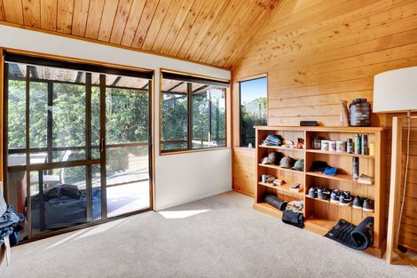 Photo of property in 28 Pararewa Drive, Whalers Gate, New Plymouth, 4310