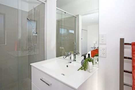 Photo of property in 14 Olivia Road, Pukekohe, 2120