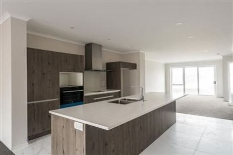 Photo of property in 2a Makura Road, Long Bay, Auckland, 0630