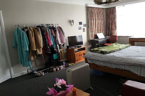 Photo of property in 104 Northland Road, Northland, Wellington, 6012