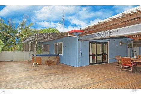 Photo of property in 24 Holt Avenue, Torbay, Auckland, 0630