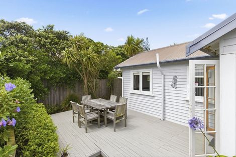 Photo of property in 5a Paneta Street, Paekakariki, 5034