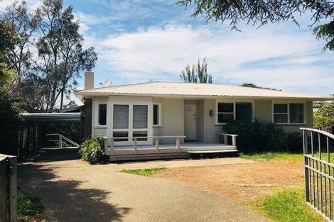 Photo of property in 83 Fairclough Road, Beach Haven, Auckland, 0626