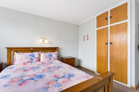 Photo of property in 4 Colesbury Street, Bishopdale, Christchurch, 8053