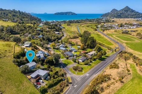 Photo of property in 4 Ocean Beach Road, Tairua, 3508
