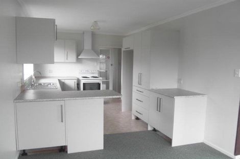 Photo of property in 15 Cumberland Street, Merrilands, New Plymouth, 4312