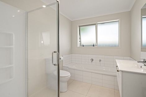 Photo of property in 10 Dunkeld Drive, Papamoa, 3118