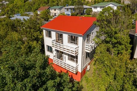 Photo of property in 12 Fairburn Grove, Johnsonville, Wellington, 6037
