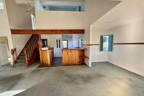 Photo of property in 624 Whangaparaoa Road, Stanmore Bay, Whangaparaoa, 0932