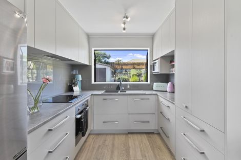 Photo of property in 34 Bluewater Place, Wattle Downs, Auckland, 2103