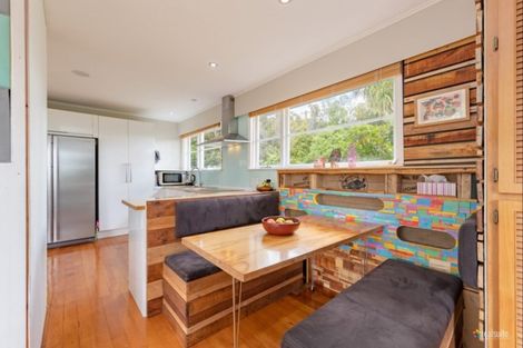 Photo of property in 58 Pokohiwi Road, Normandale, Lower Hutt, 5010