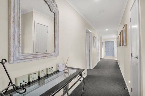 Photo of property in 9 Majestic Way, Kelvin Grove, Palmerston North, 4414