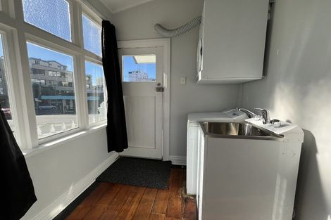 Photo of property in 24 Majoribanks Street, Mount Victoria, Wellington, 6011