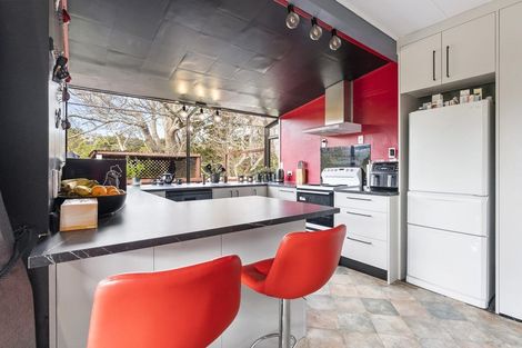 Photo of property in 10 Hillside Crescent, Westown, New Plymouth, 4310