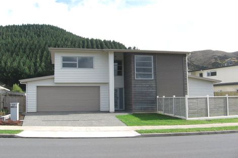Photo of property in 61 Furlong Crescent, Churton Park, Wellington, 6037