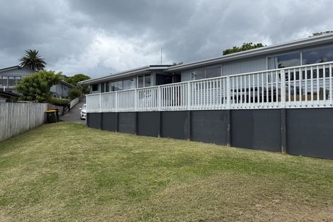 Photo of property in 8a Moera Place, Stanmore Bay, Whangaparaoa, 0932