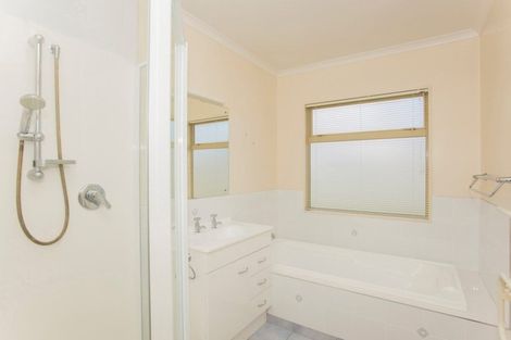 Photo of property in 19 Margaret Place, Lytton West, Gisborne, 4010